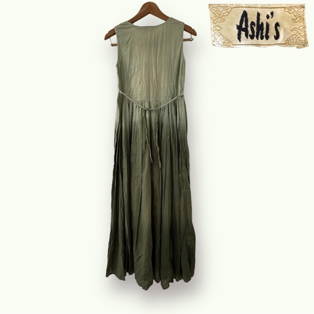Ashi’s Sleeveless Olive-Green Batik Maxi Dress - Picture 4 of 8